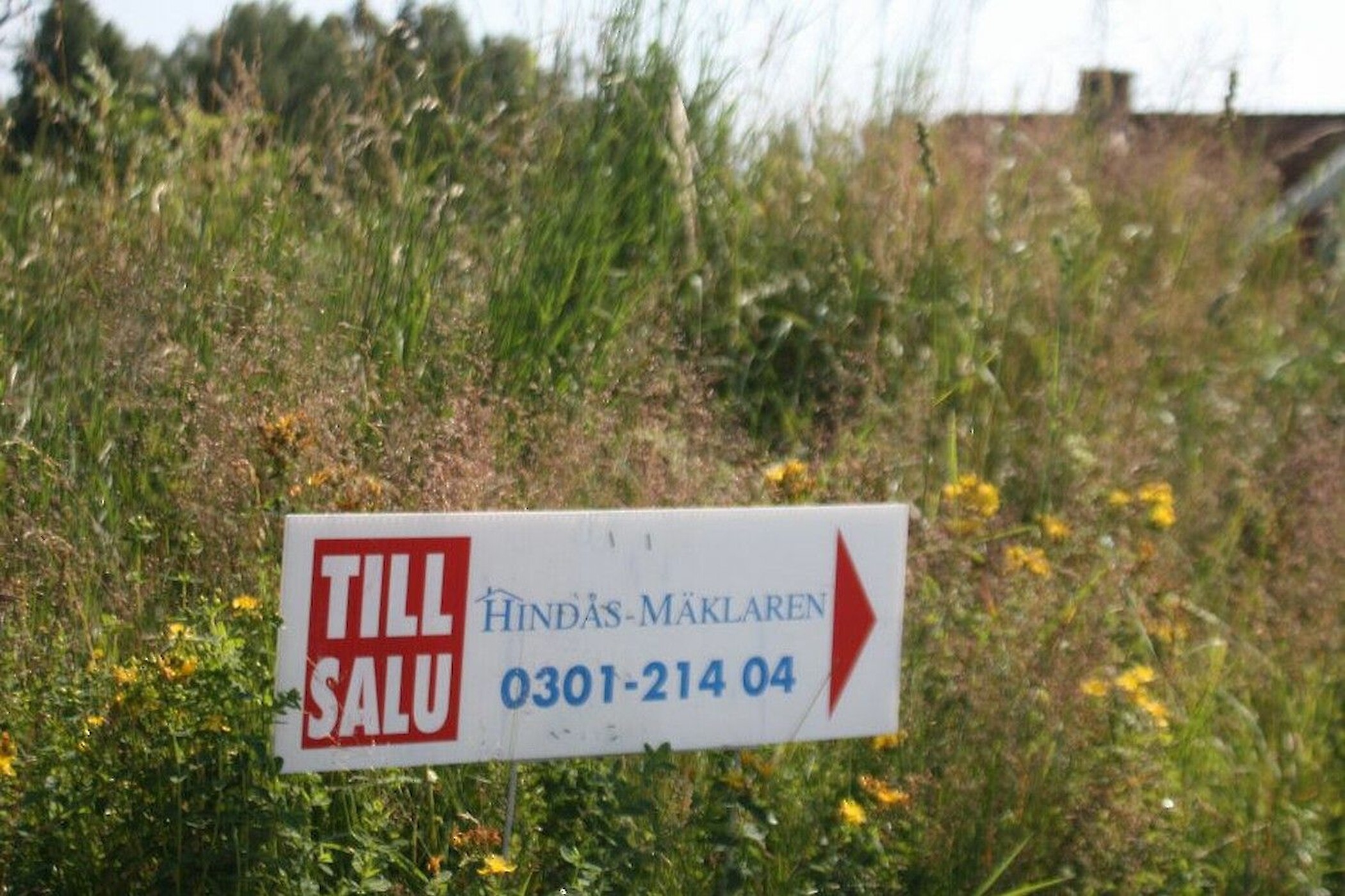 Deze bordjes vind je vaak bij huizen die te koop staan.